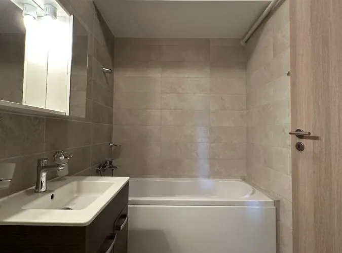 97 Rent House Бухарест